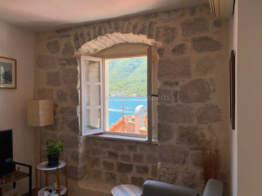 Tw bedroom apartment with seaview perast 15