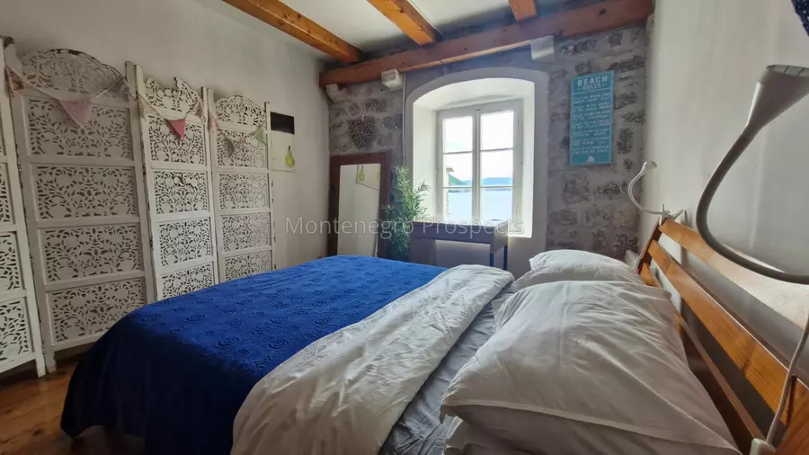 Two bedroom apartment for sale perast 11