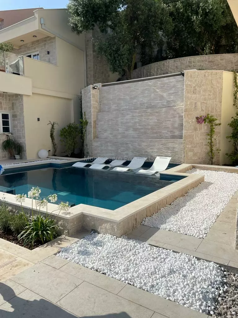 18162 podi villa for sale 4