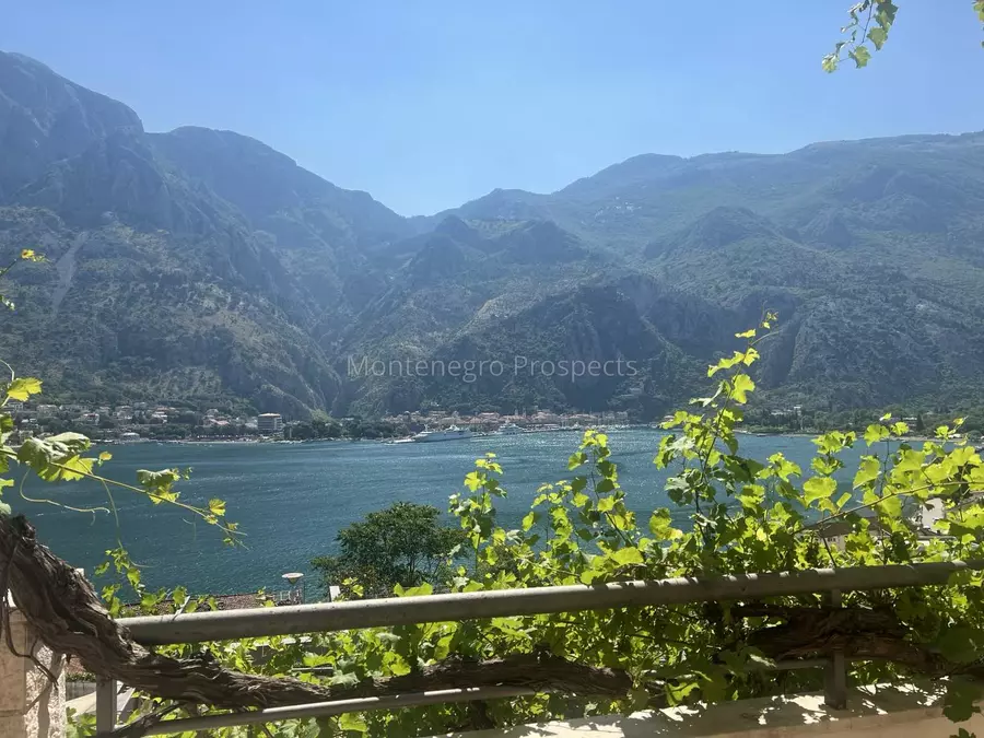 Two bedroom apartment with excellent sea views kotor 13855