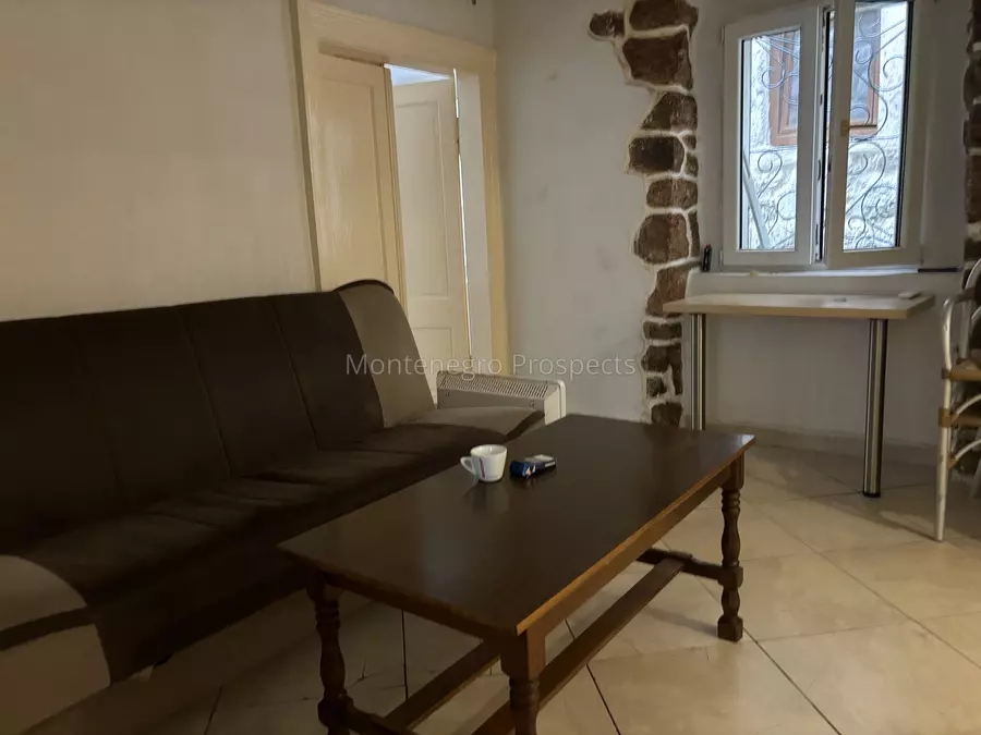 Two bedroom apartment in the old town of kotor 13856 10