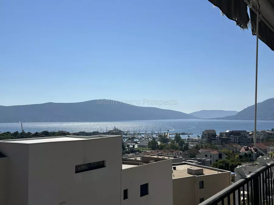 Two bedroom apartment with sea views in tivat 13857 8