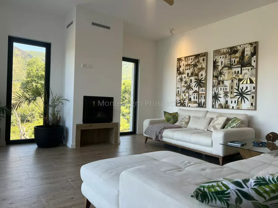 Newly built luxury villa located in kavac 13860 26