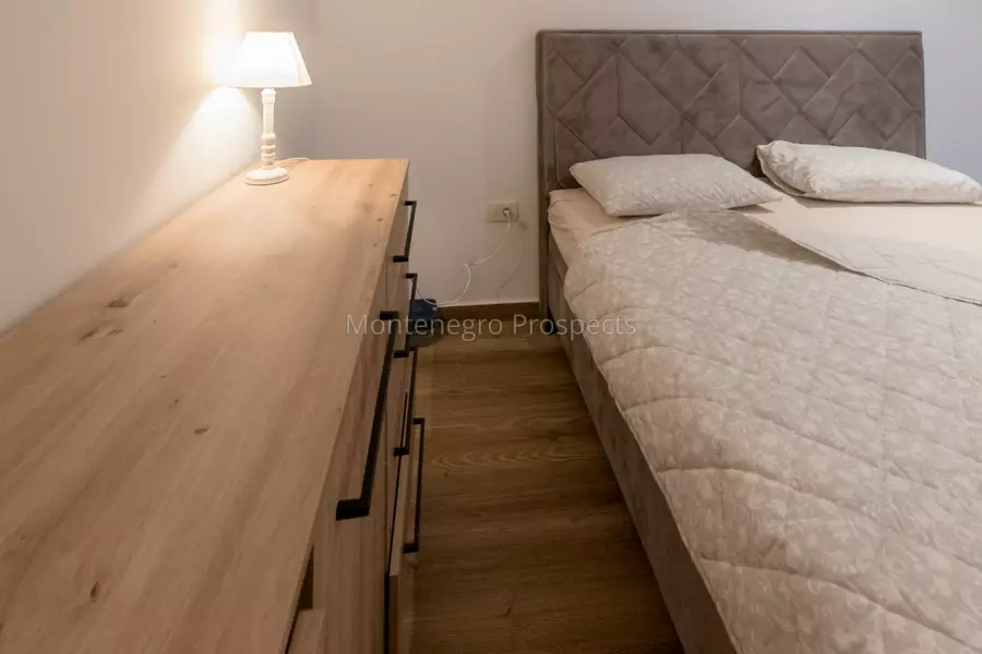 Two bedroom apartment with garage and panoramic sea view on the waterfront   kostanjica kotor 13791 11