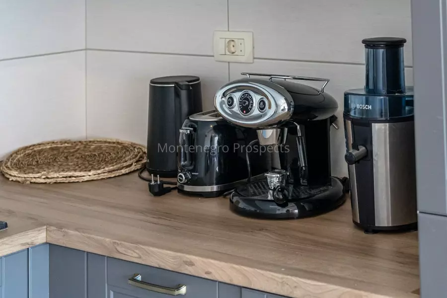 Two bedroom apartment with garage and panoramic sea view on the waterfront   kostanjica kotor 13791 18
