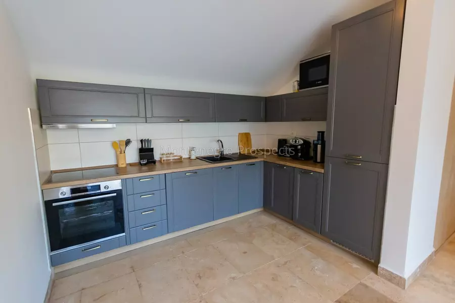 Two bedroom apartment with garage and panoramic sea view on the waterfront   kostanjica kotor 13791 30