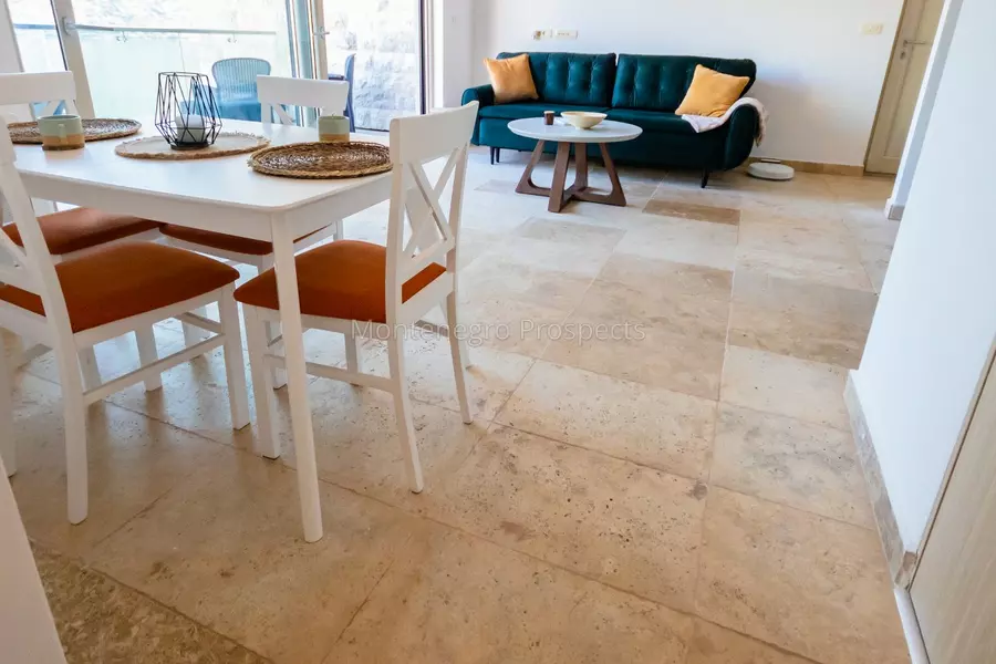 Two bedroom apartment with garage and panoramic sea view on the waterfront   kostanjica kotor 13791 34