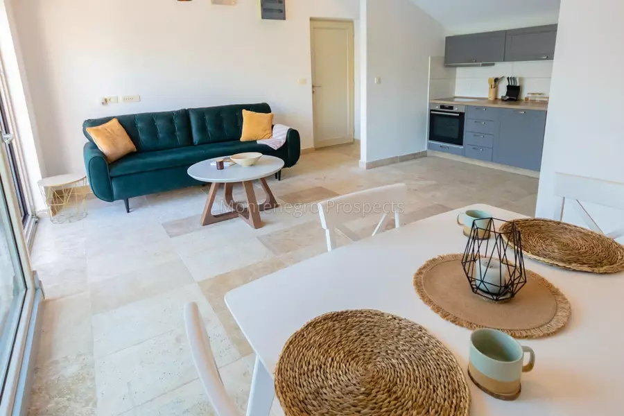 Two bedroom apartment with garage and panoramic sea view on the waterfront   kostanjica kotor 13791 35