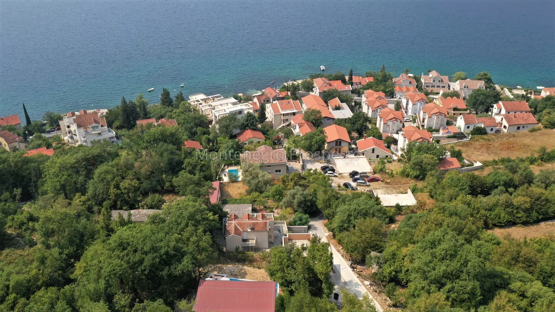 Plot for sale in ljuta 2