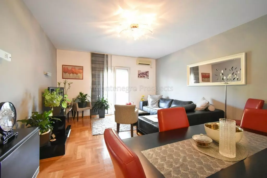 Two bedroom apartment with spacious terrace just few steps from the sea tivat 13487 8