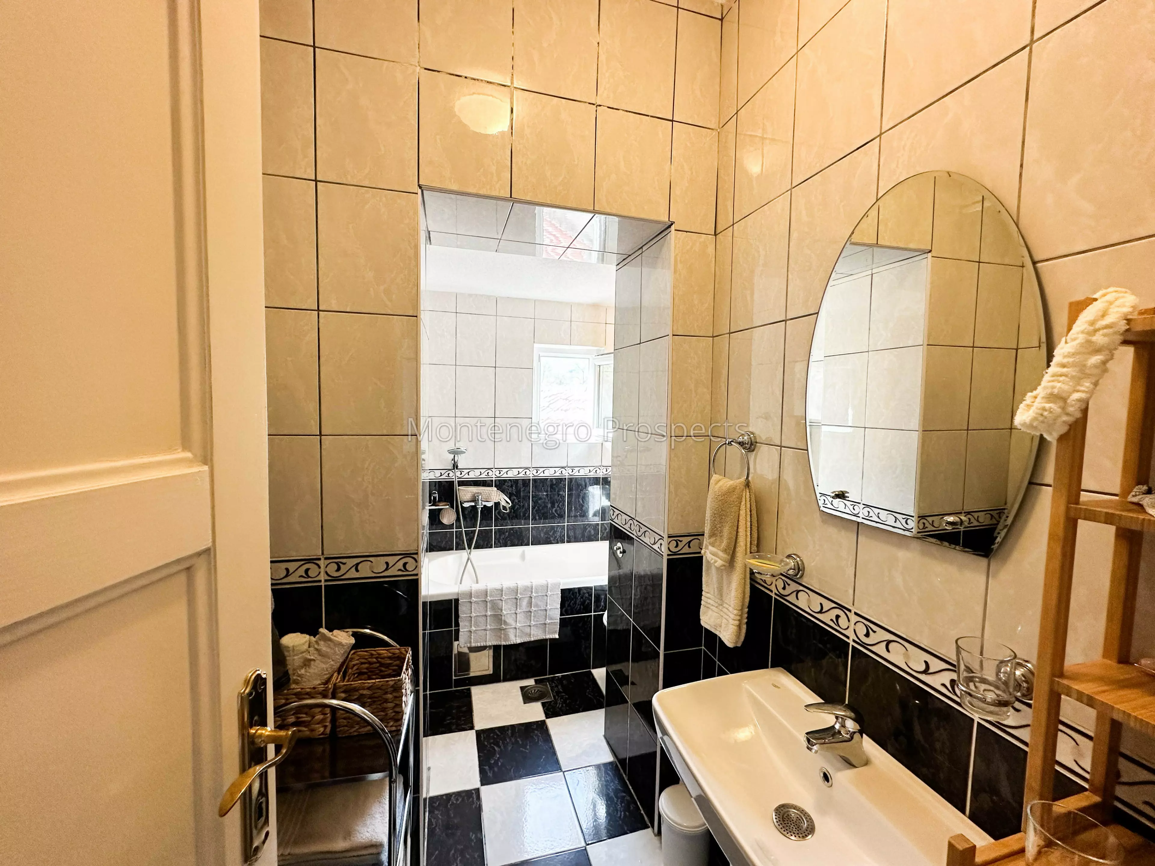 Apartment for sale 13570 18
