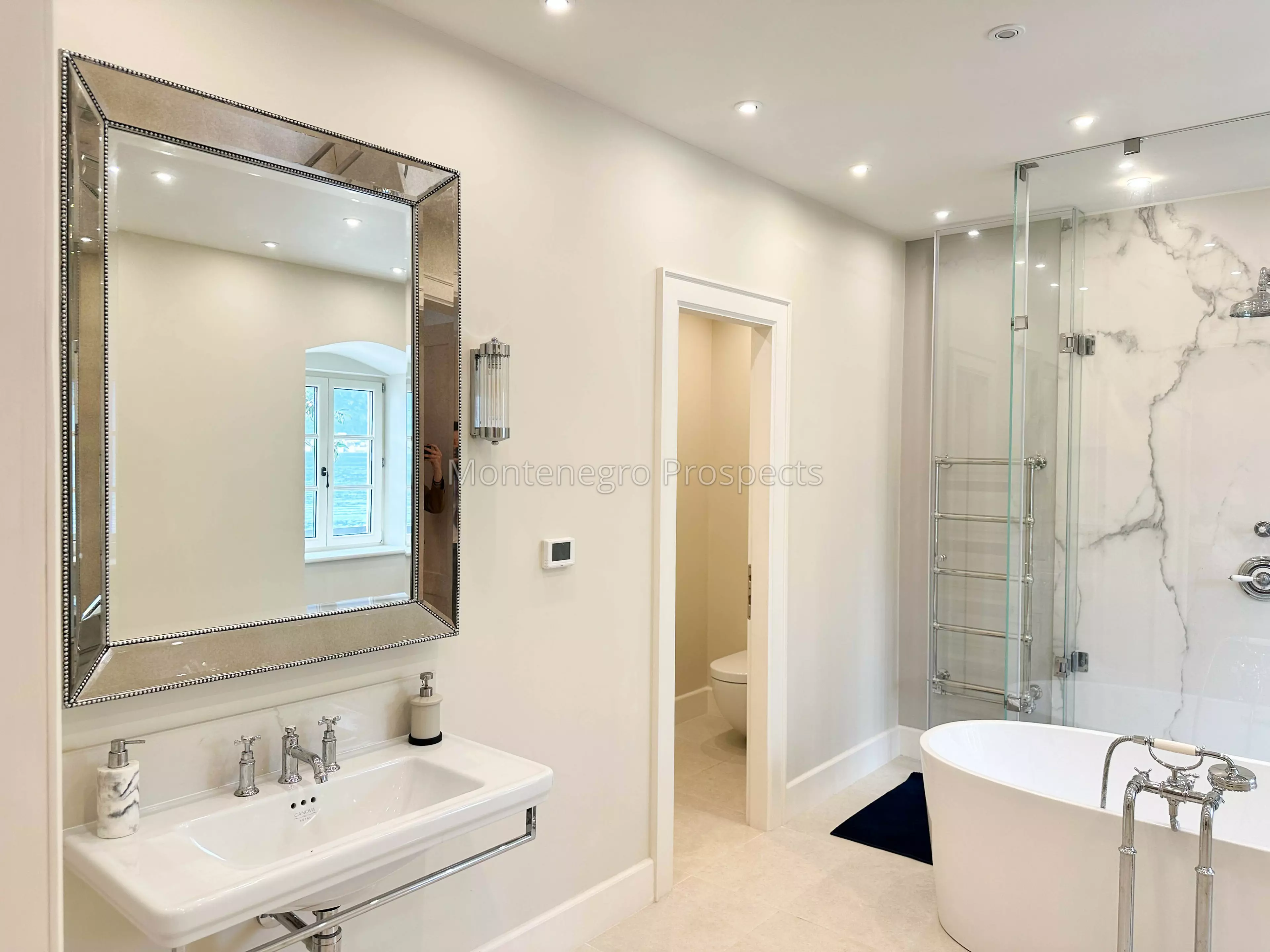 Vila for sale 13589 50