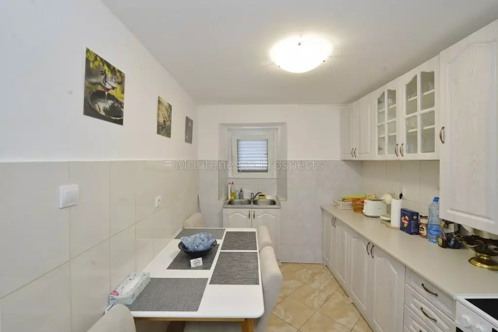 Family house in skaljari kotor 7909 14