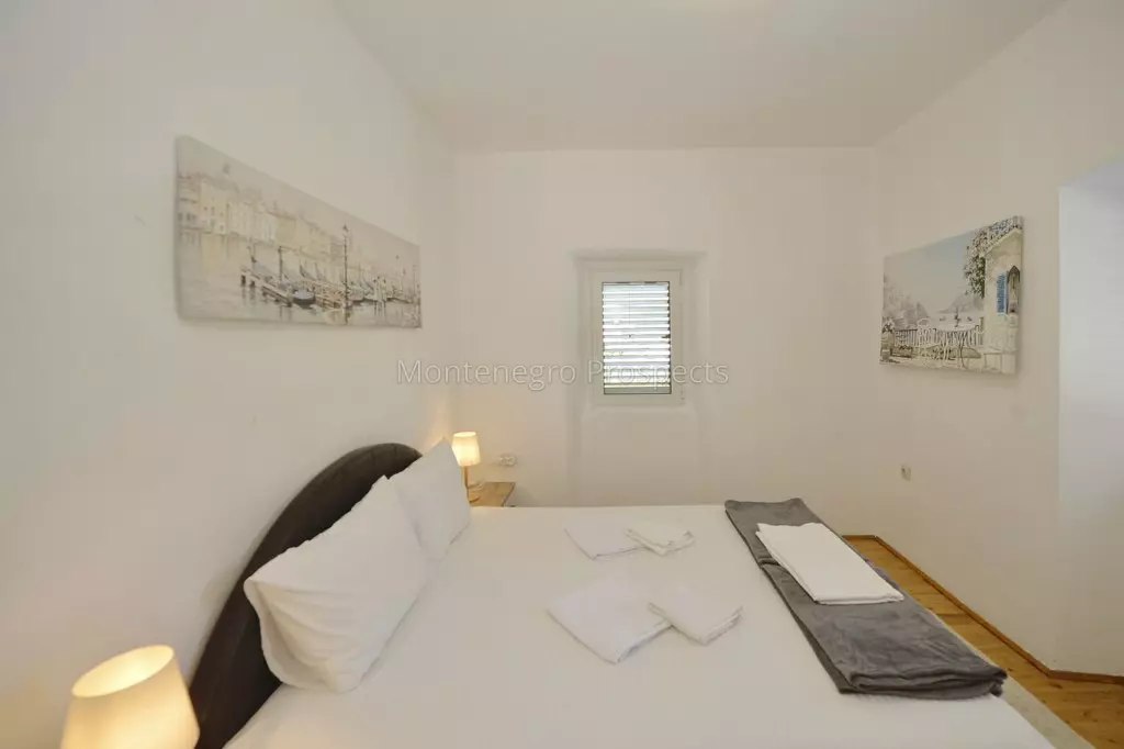 Family house in skaljari kotor 7909 22