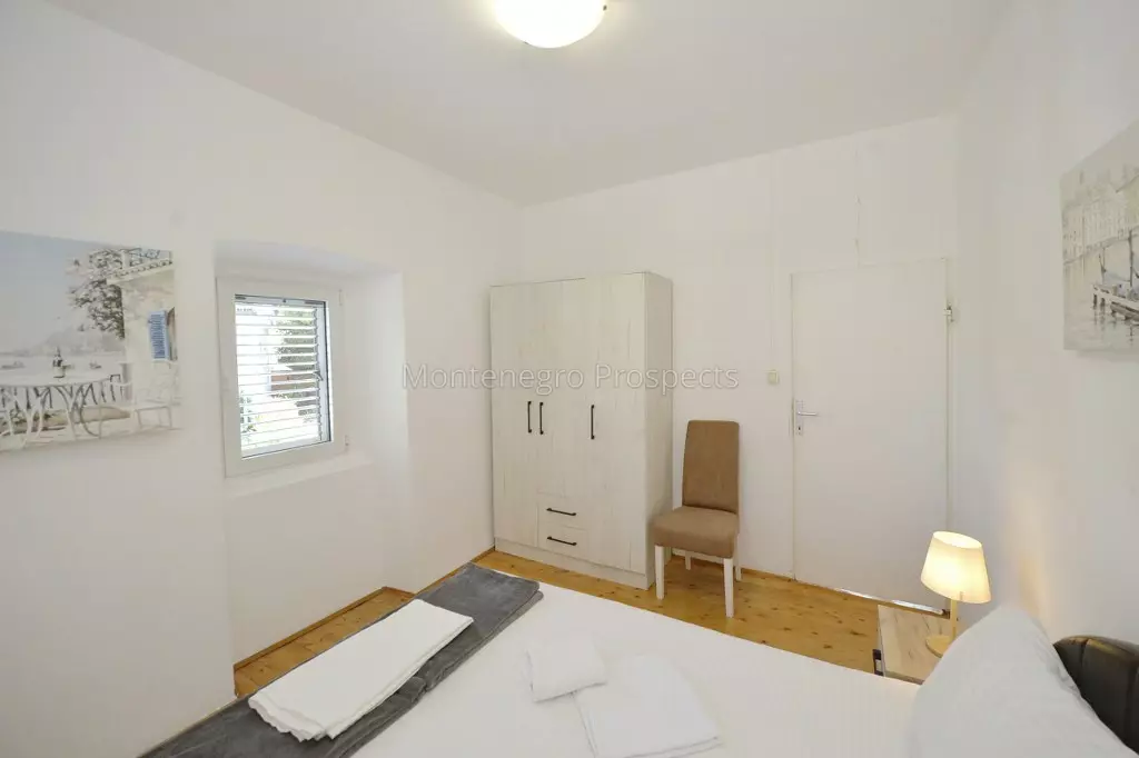 Family house in skaljari kotor 7909 23