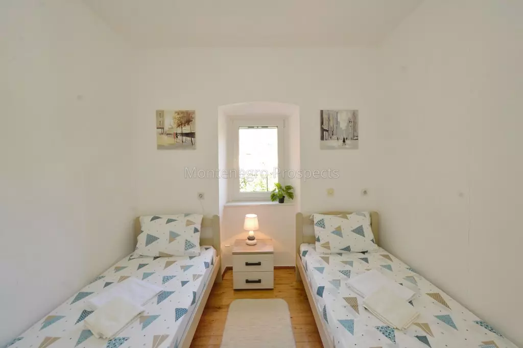 Family house in skaljari kotor 7909 25