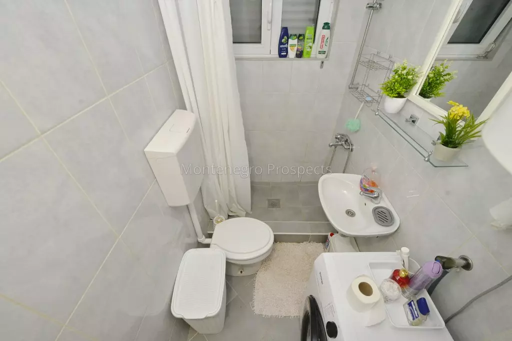 Family house in skaljari kotor 7909 8