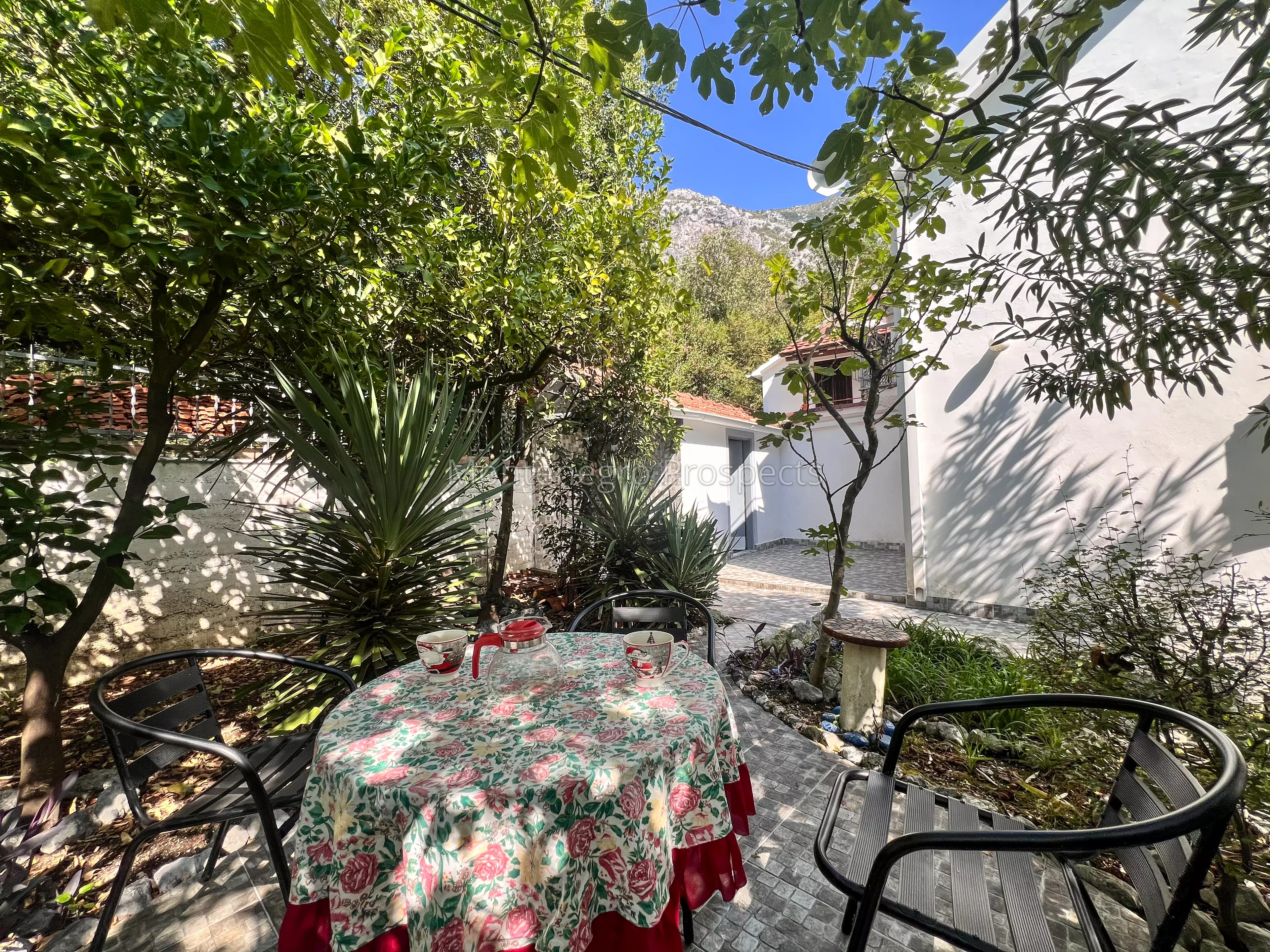 House for sale in orahovac 1 of 1 4
