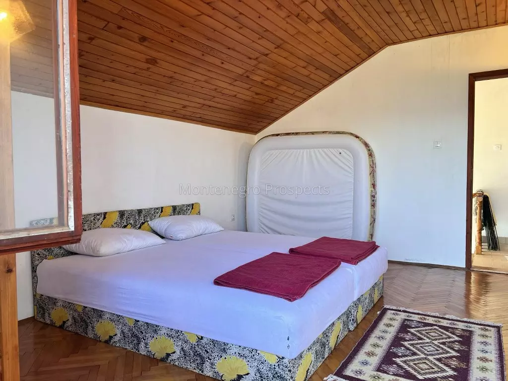Two level house for sale surrounded by greenery in krasici lustica 13759 4