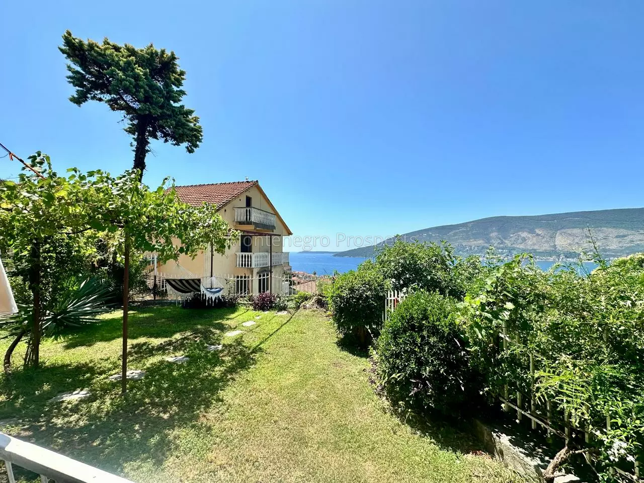 14166 two studios for sale in herceg novi 34