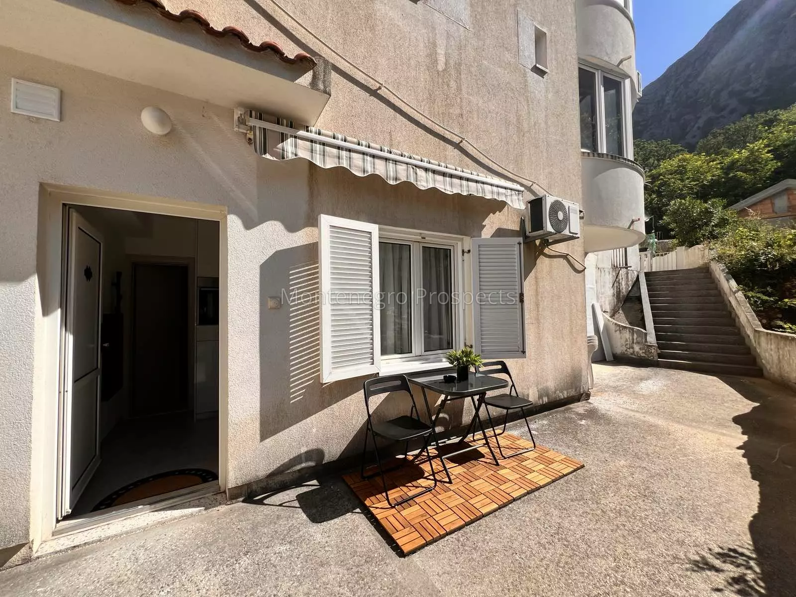 Charming renovated studio in idyllic ljuta kotor   steps from the sea 13804 4