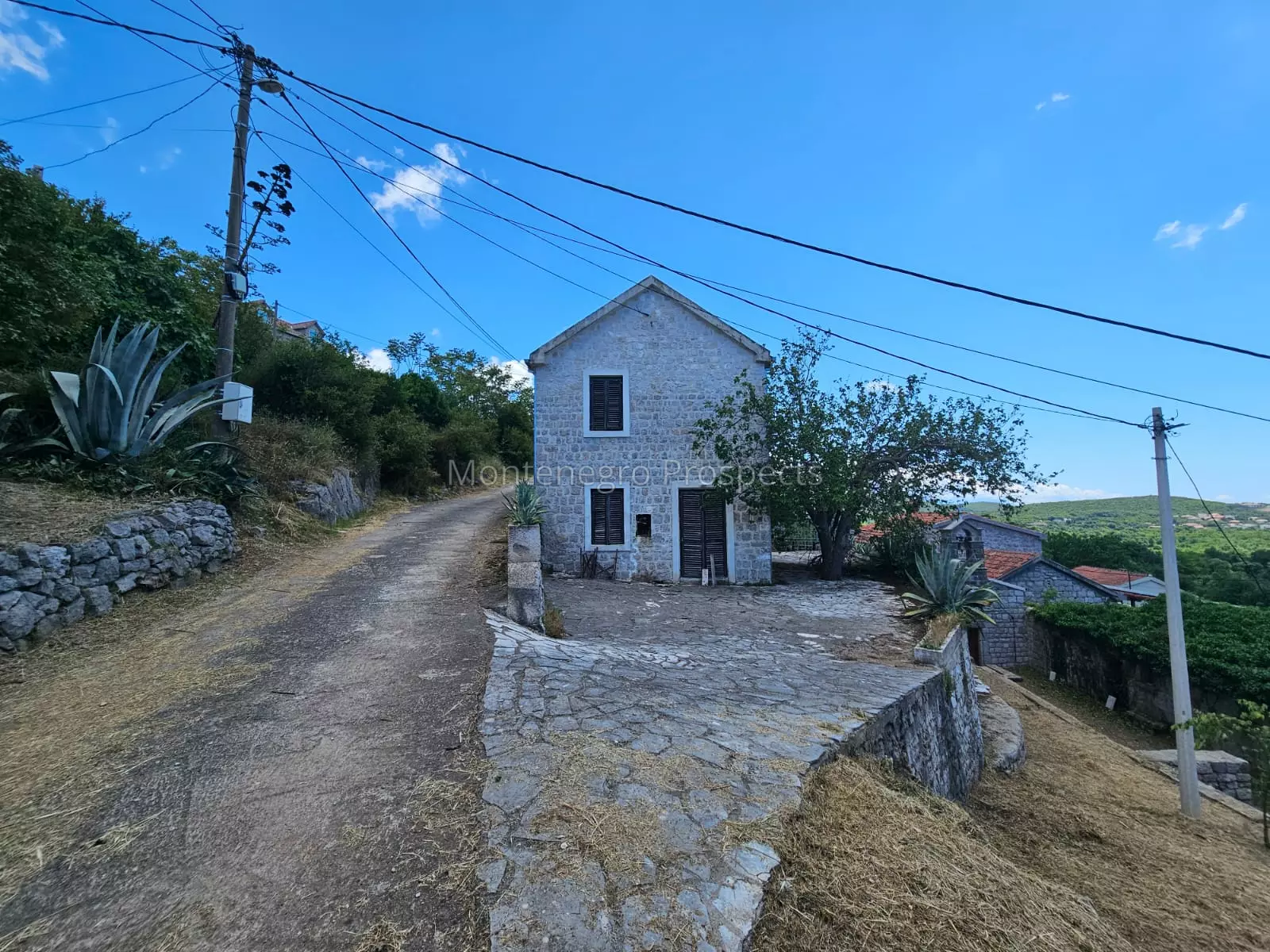 Two level old stone house in zagora 13803 8