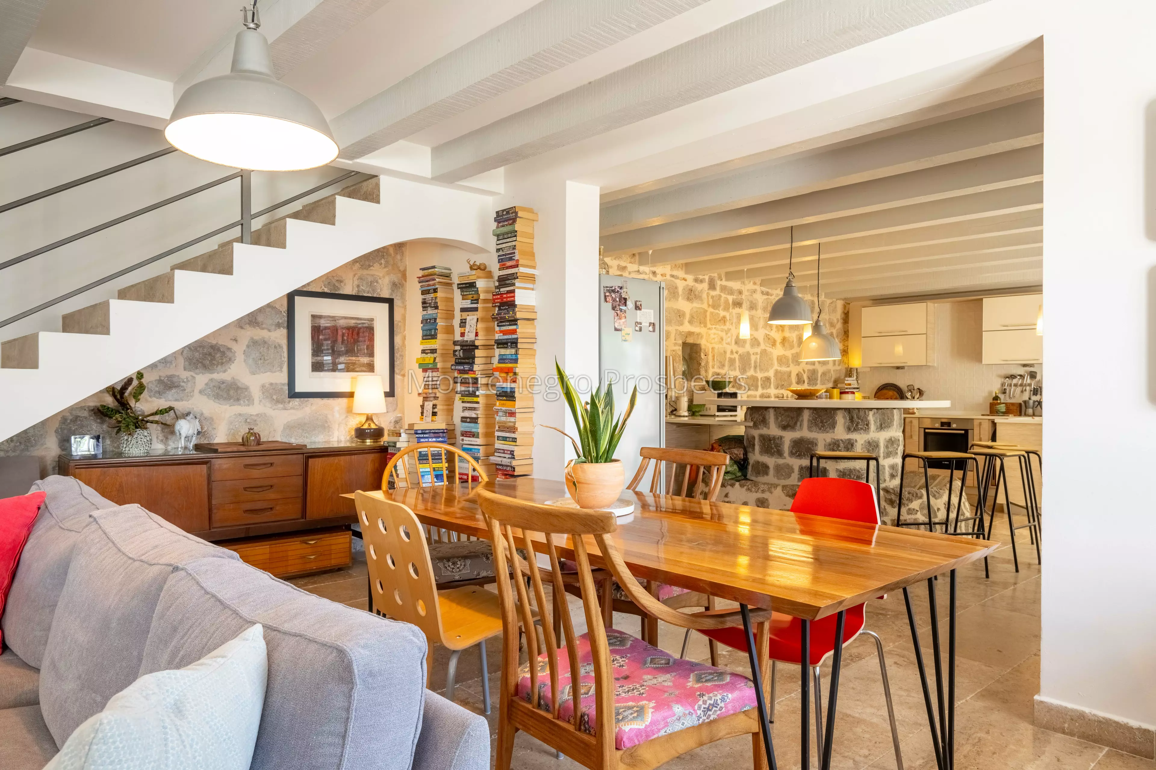 14168 lustica vila for sale 15