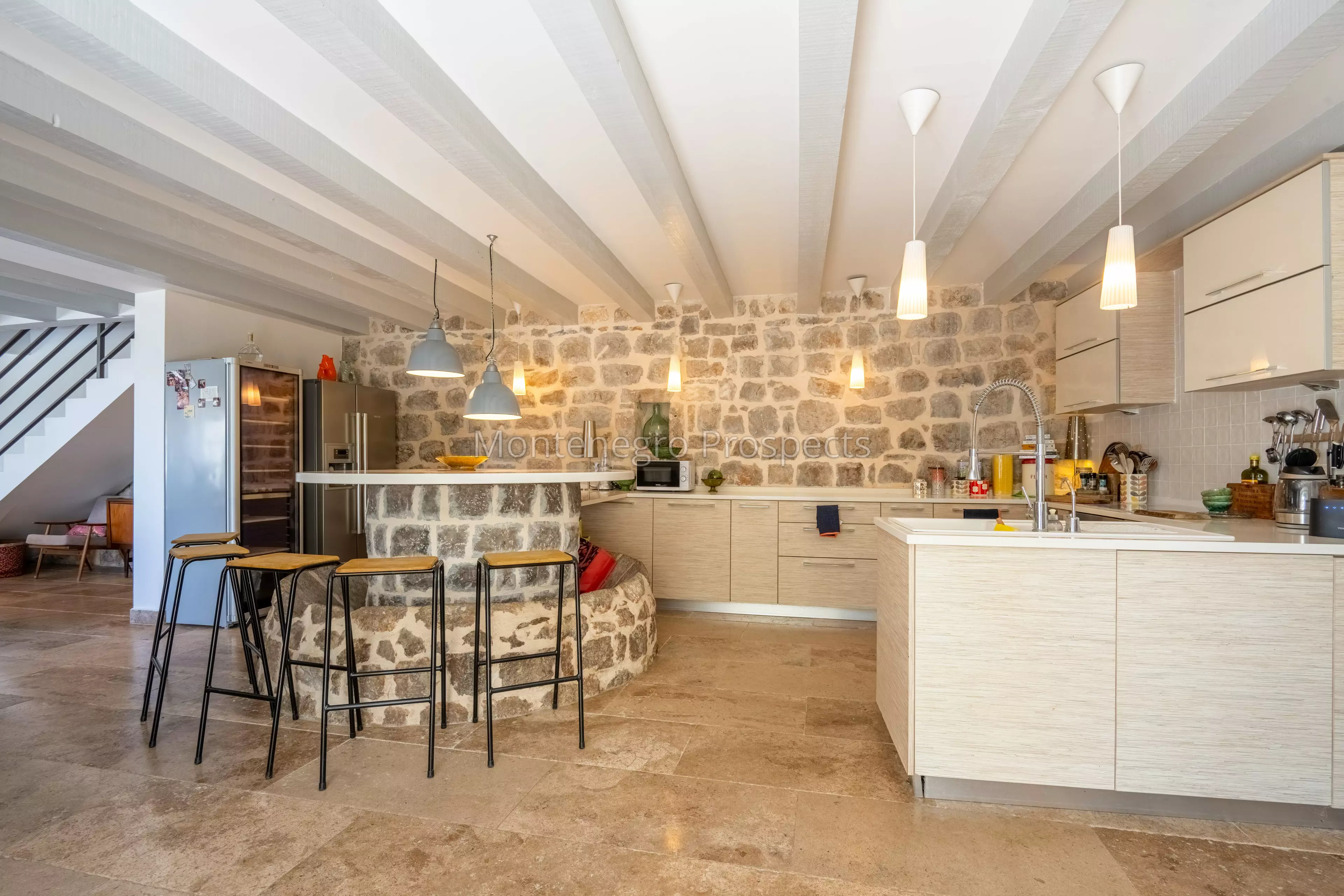 14168 lustica vila for sale 33