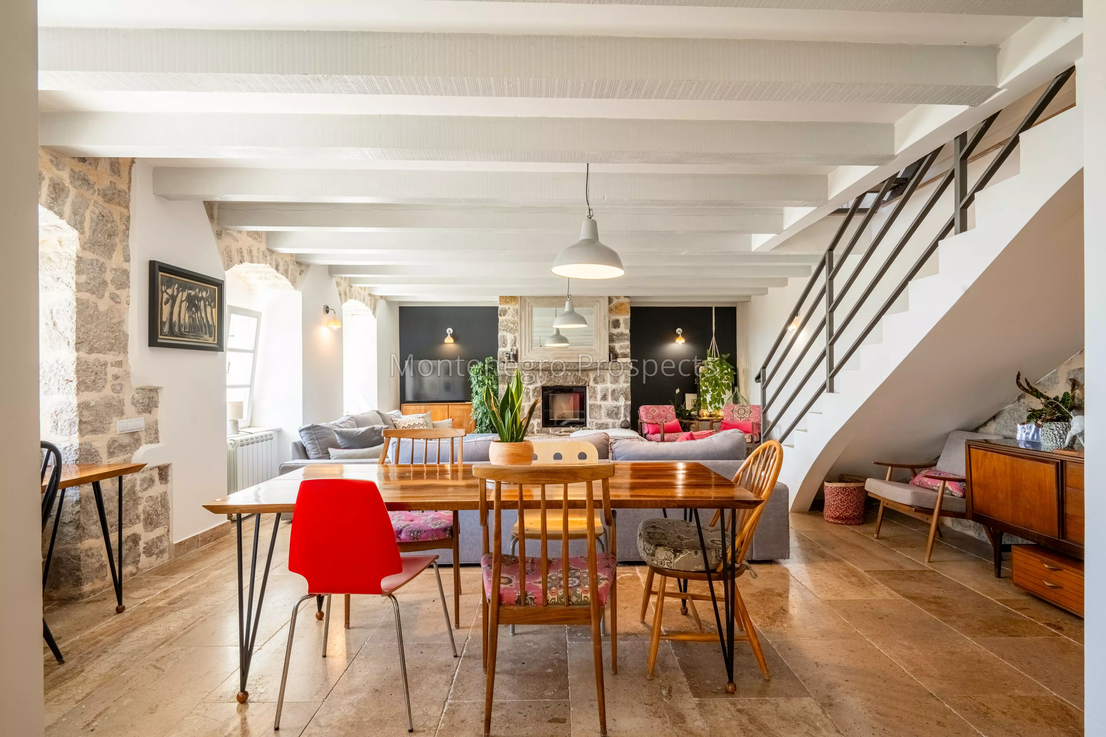 14168 lustica vila for sale 49