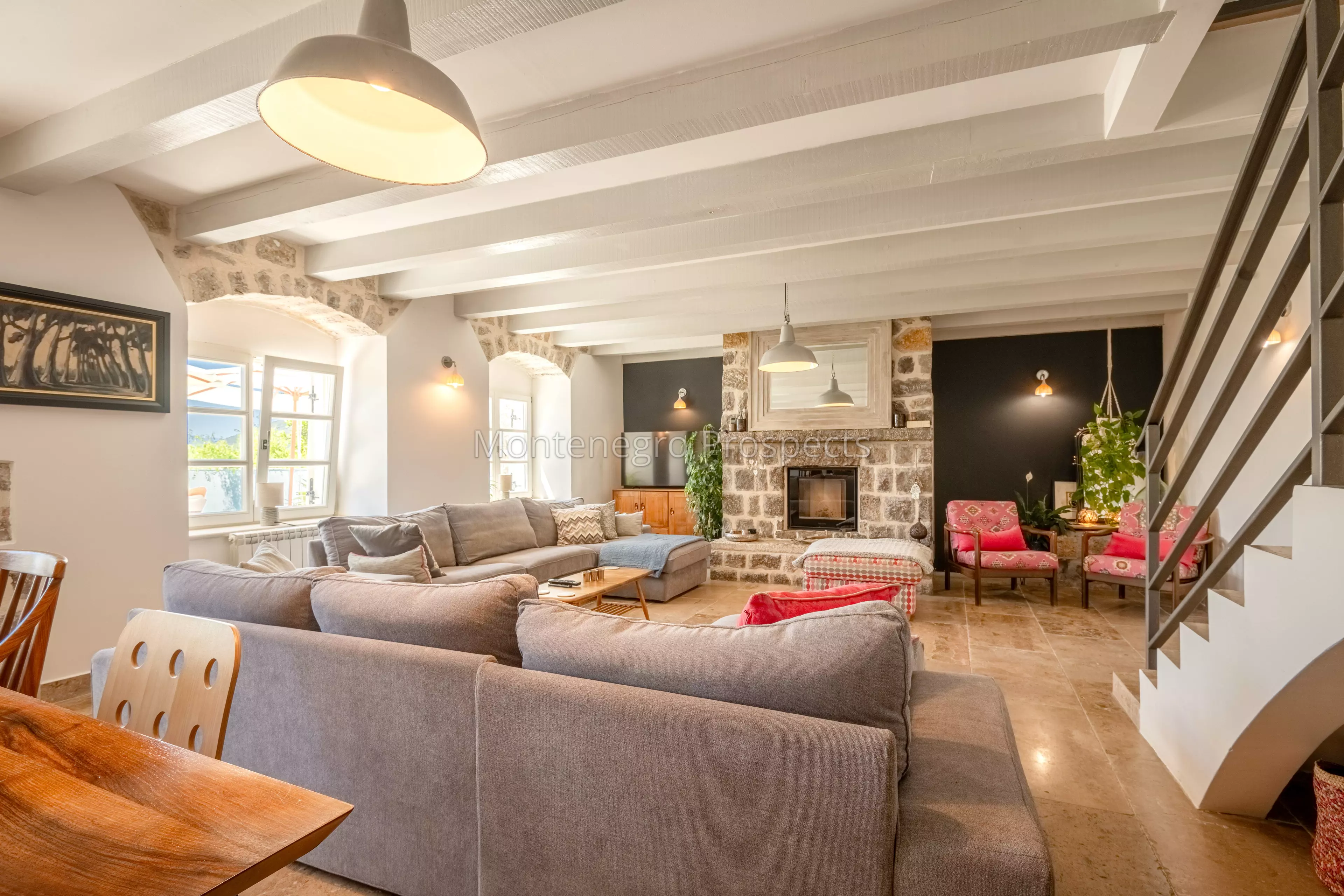 14168 lustica vila for sale 73