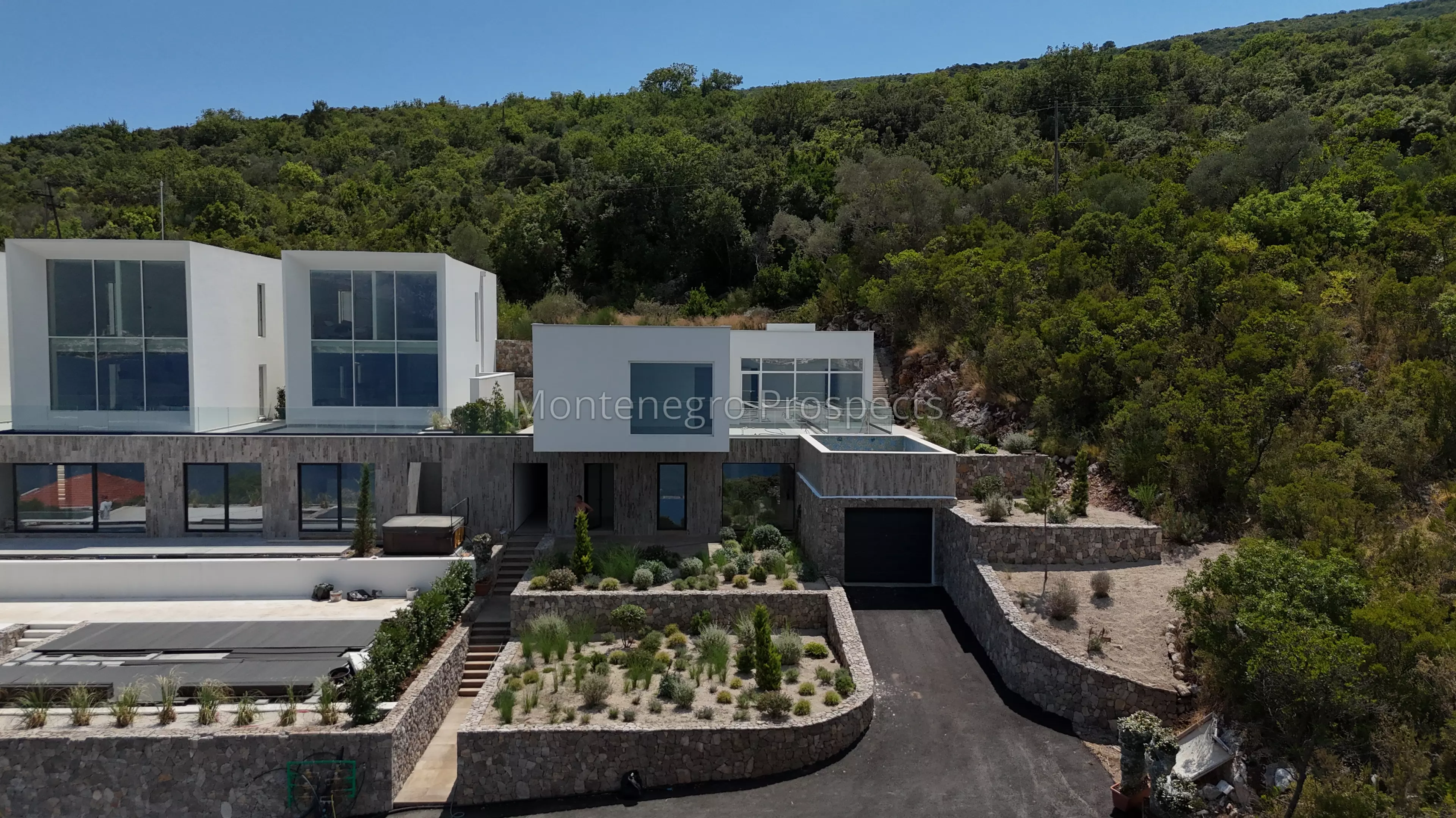 14075 modern apartments in krasici 4