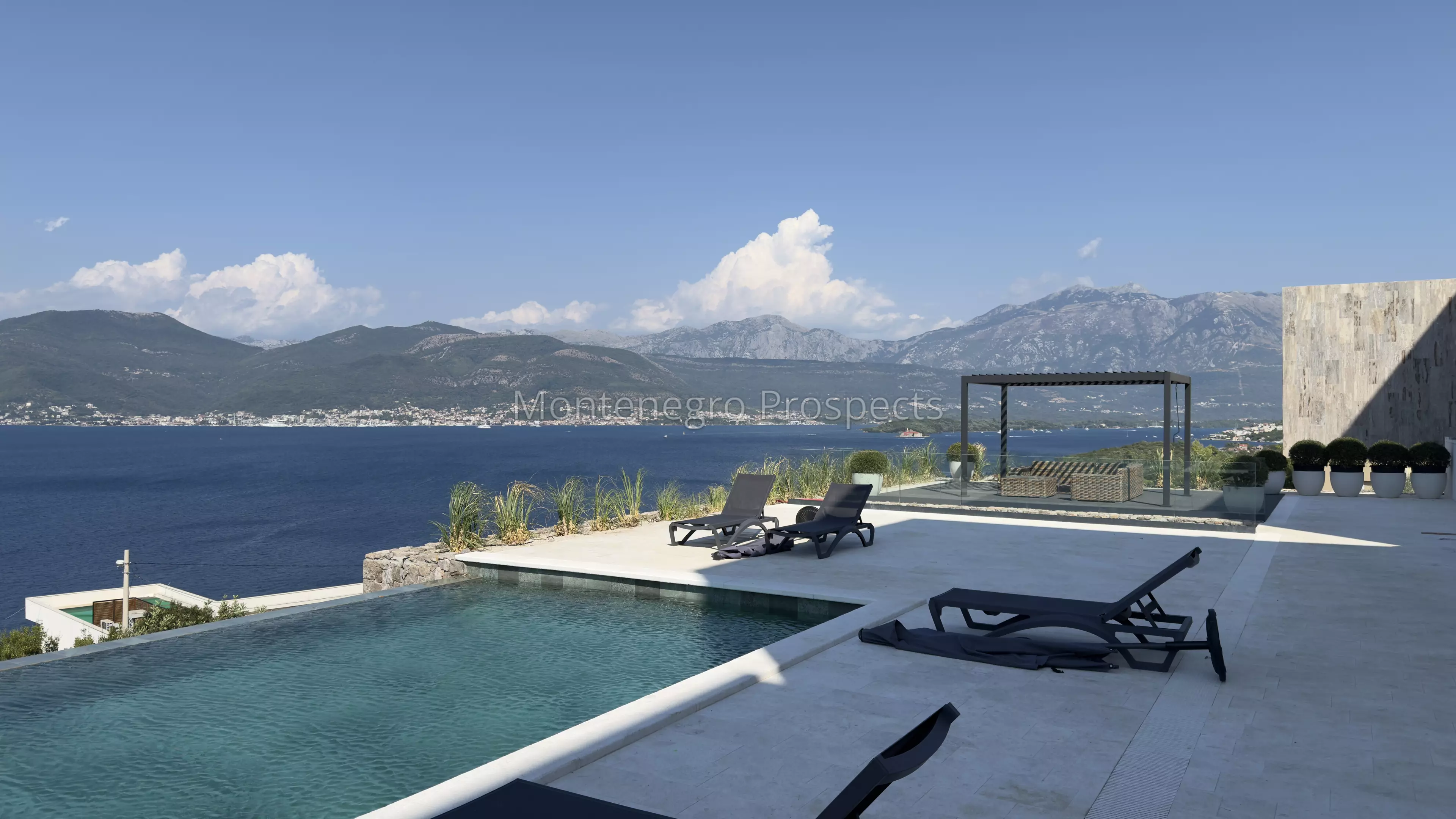 14075 modern apartments in krasici 5