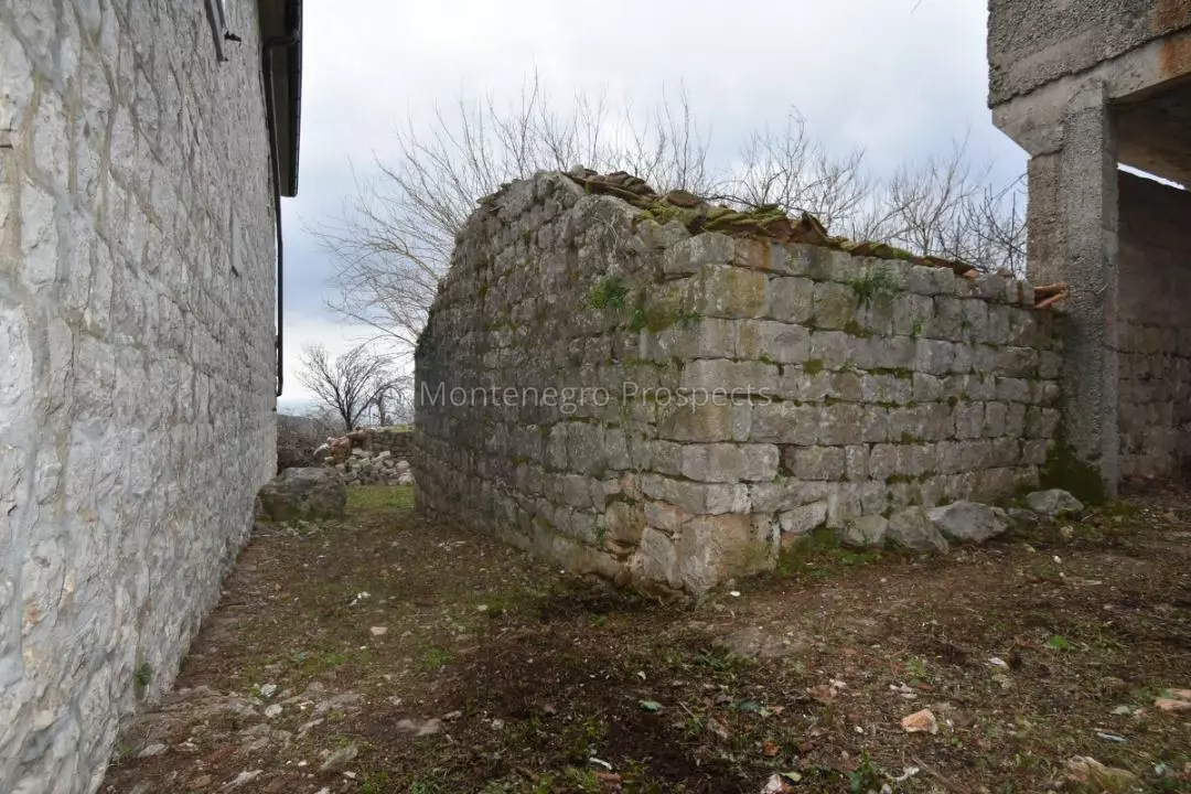 2074 stone ruin in lustica 10