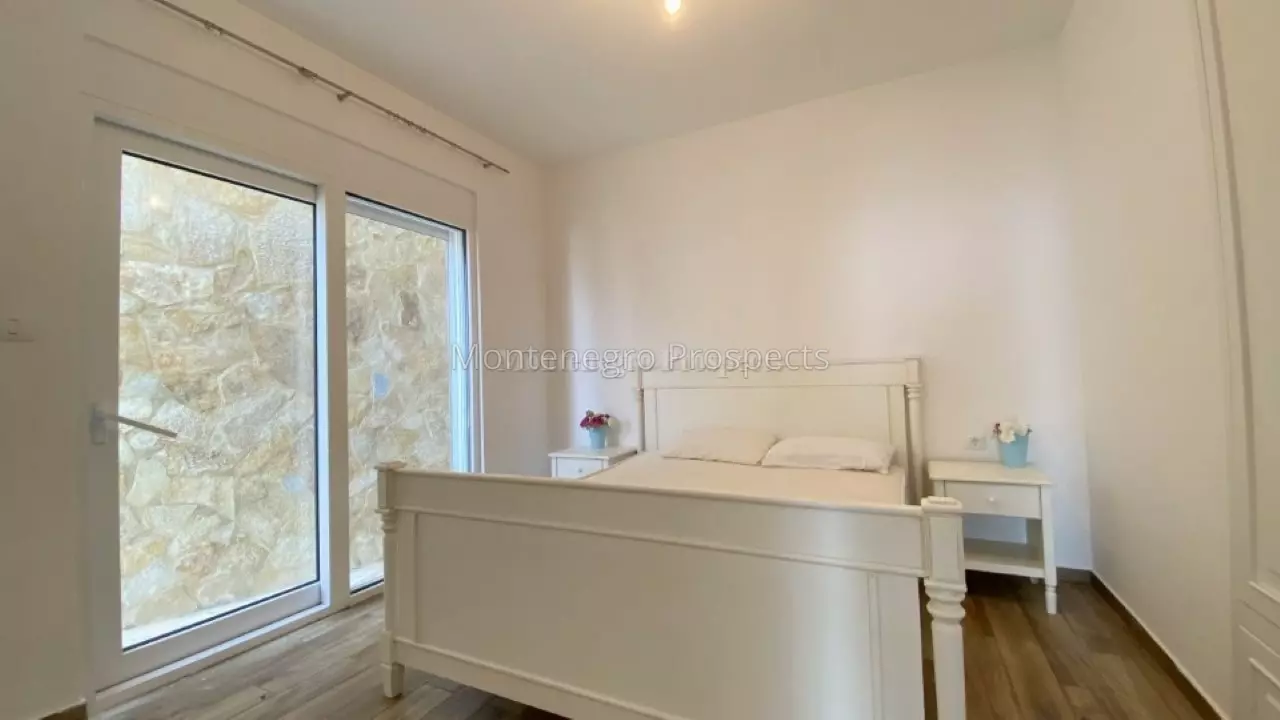 10267 apartment on the front line 4