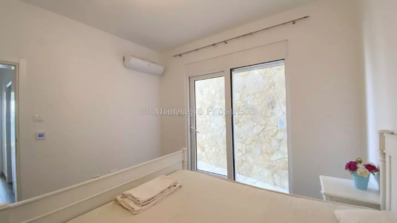 10267 apartment on the front line 5