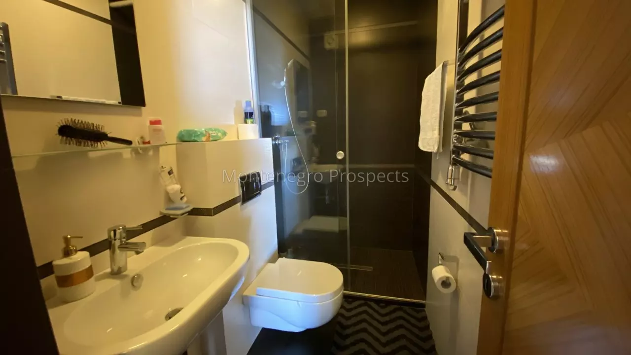 10268 large apartment in bar 17