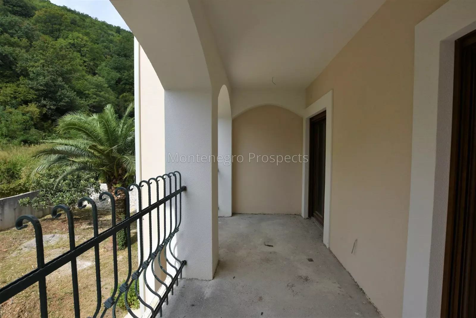 12199 villa in becici 18