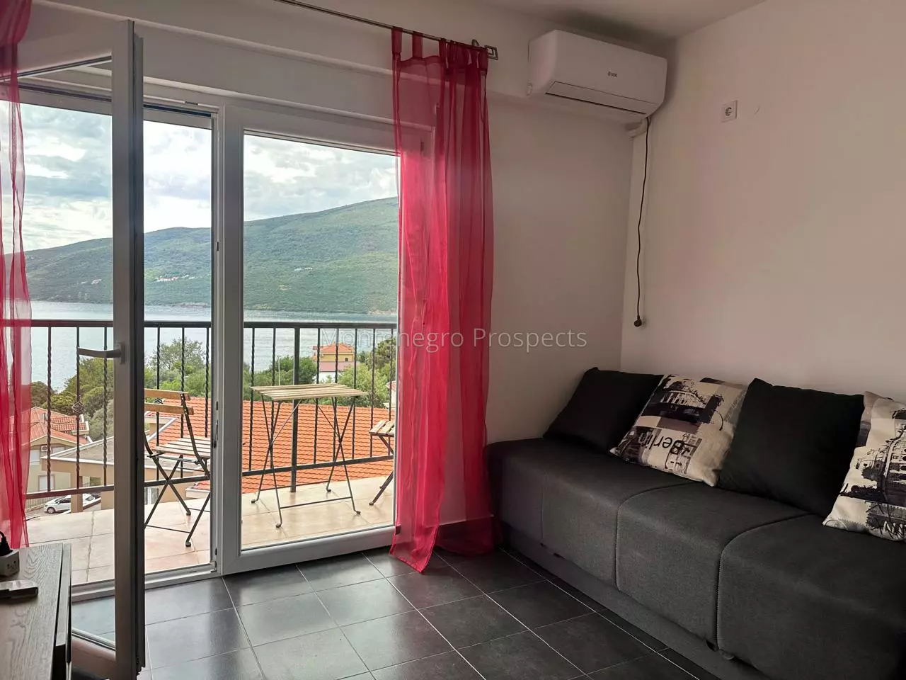 14172 djenovici apartment with sea views 18