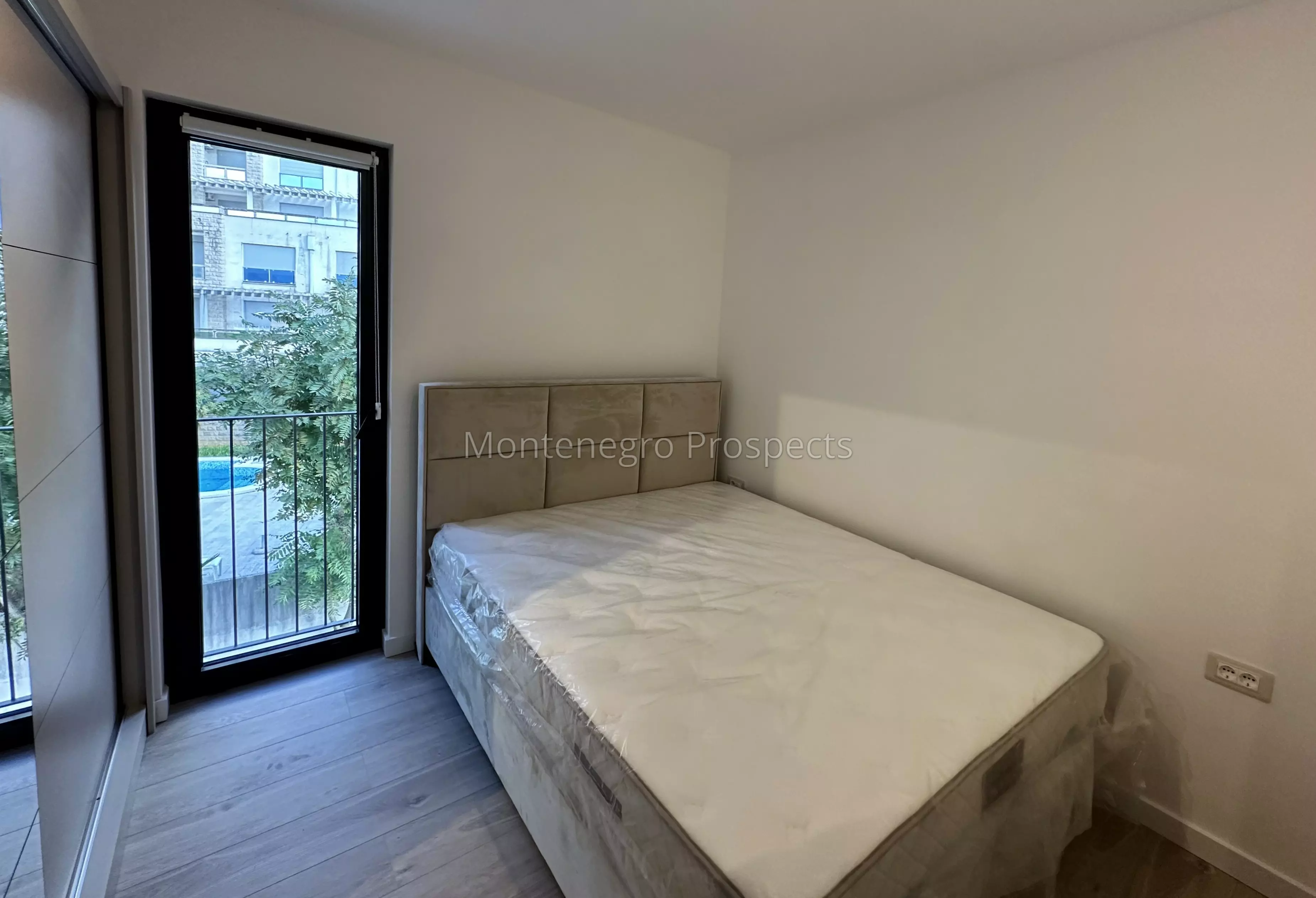 13828 apartment for sale in dobrota 26