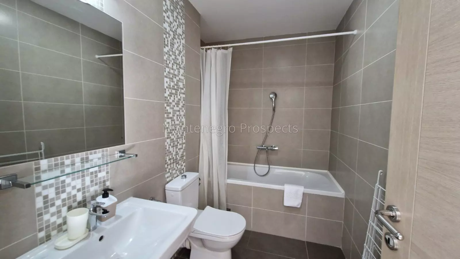 14177 apartment with excellent views morinj 27
