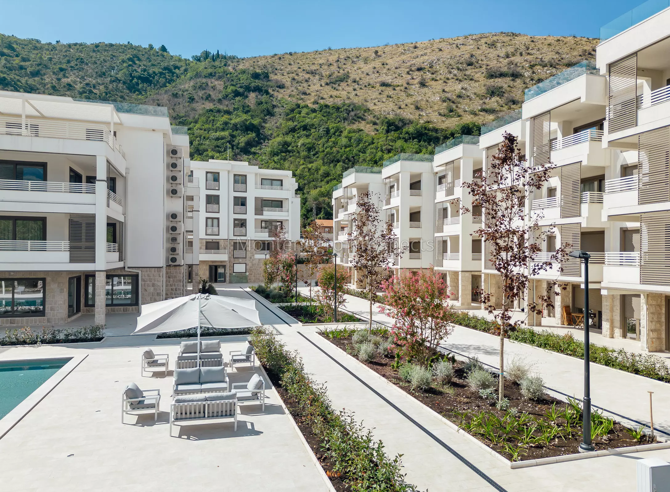 18028 riverside apartments 6