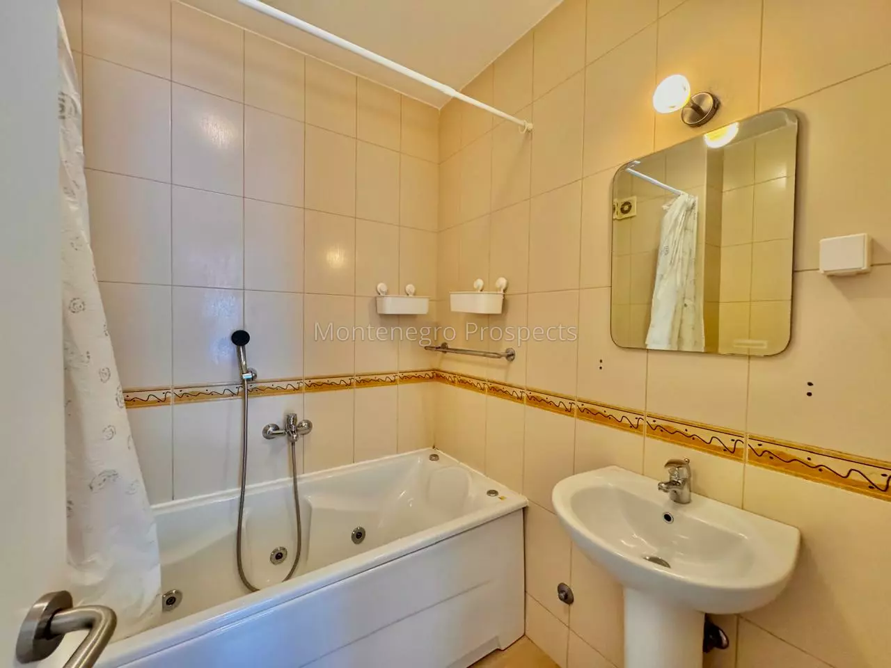 14181 muo apartment 15