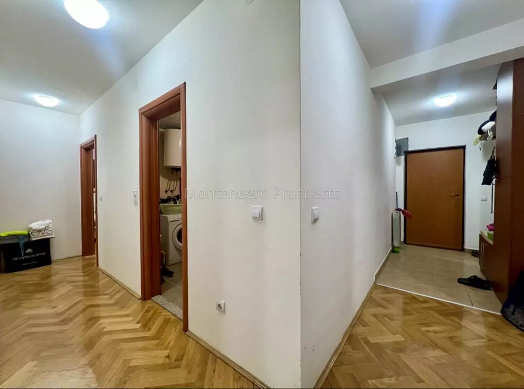 12750 bar 12 1077x800