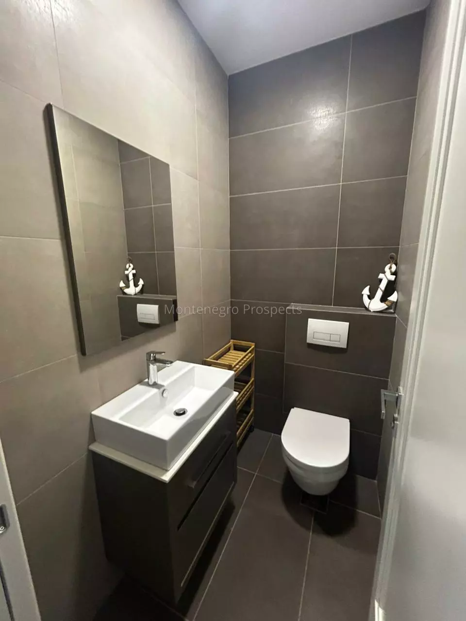 14186 apartment next to porto montenegro 10