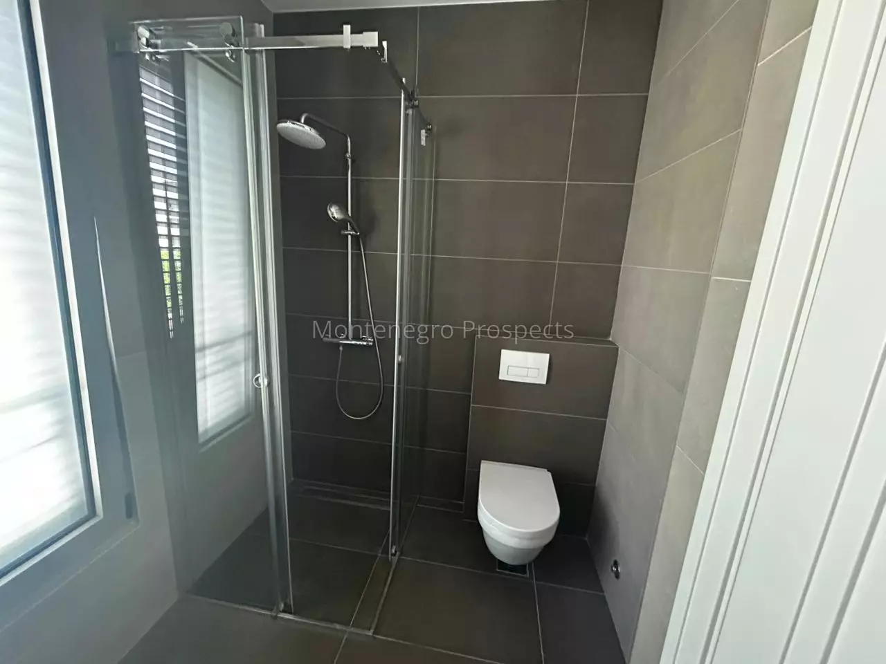 14186 apartment next to porto montenegro 17