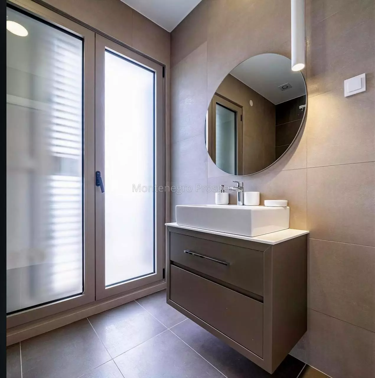 14186 apartment next to porto montenegro 2