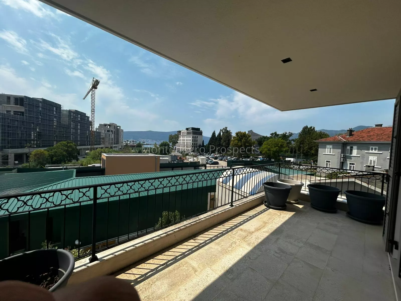 14186 apartment next to porto montenegro 24