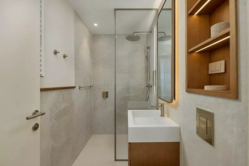 Vero versa residences   porto montenegro 13812 3