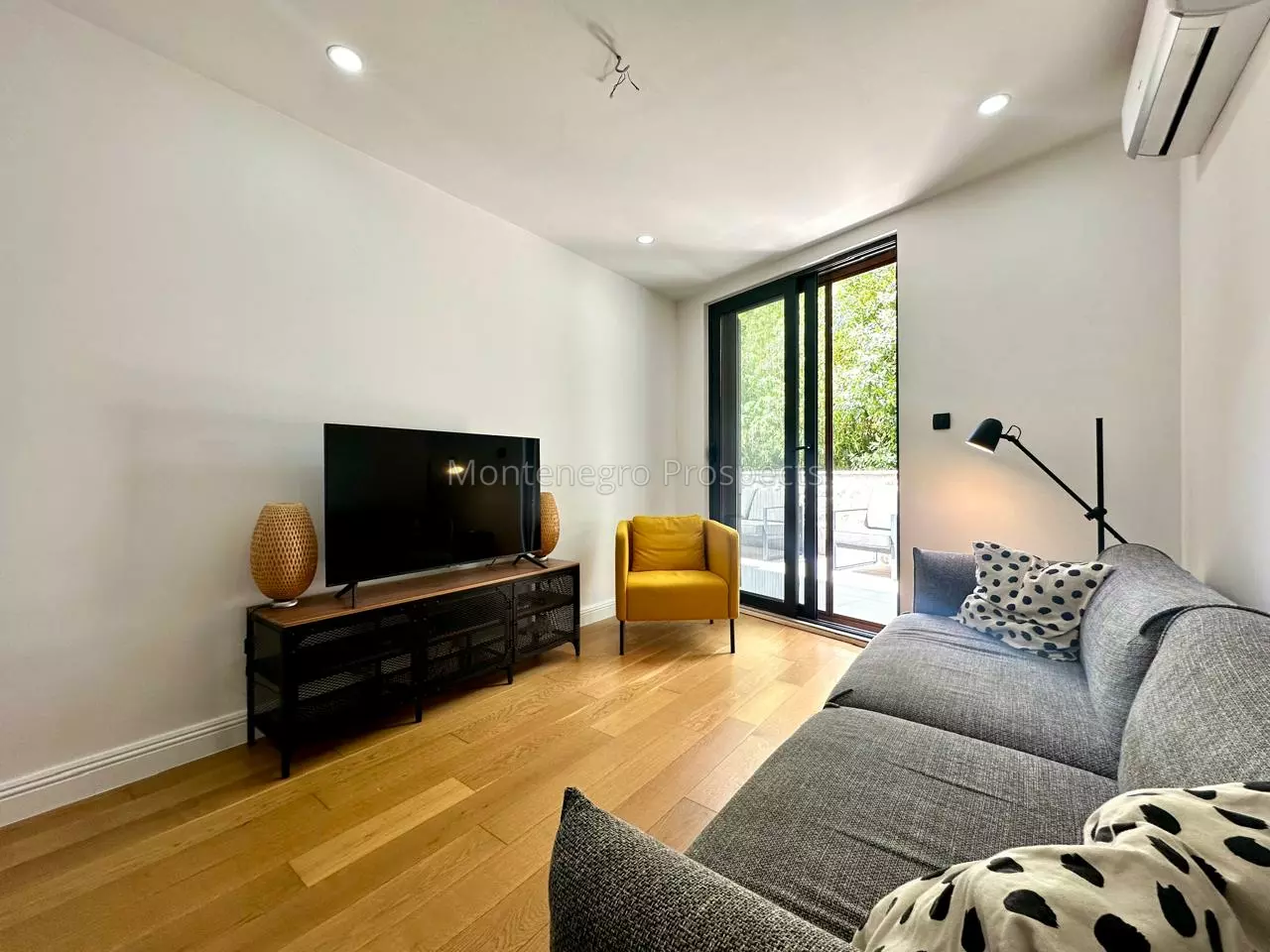 14188 modern apartment in tivat 12