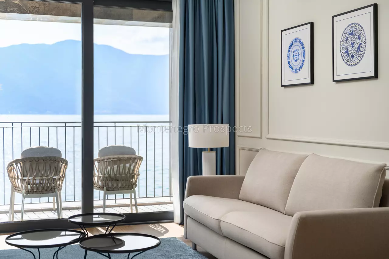Luxury movenpick beachfront residences in risan kotor bay 6